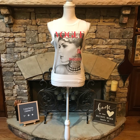 On Fire Tops - NWOT On Fire Vogue Muscle T-shirt Small